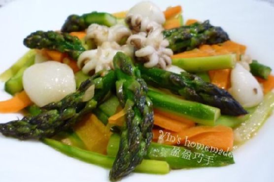 Asparagus Thai Style With Squids