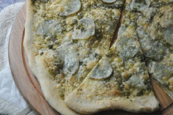 Homemade Thin Crust Pizza + Pesto + Potato